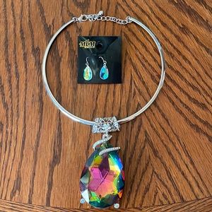 Necklace and earrings set